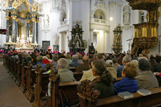 Abschlussvesper der Bischofskonferenz mit Austeilung des Bonifatiussegens (Foto: Karl-Franz Thiede)